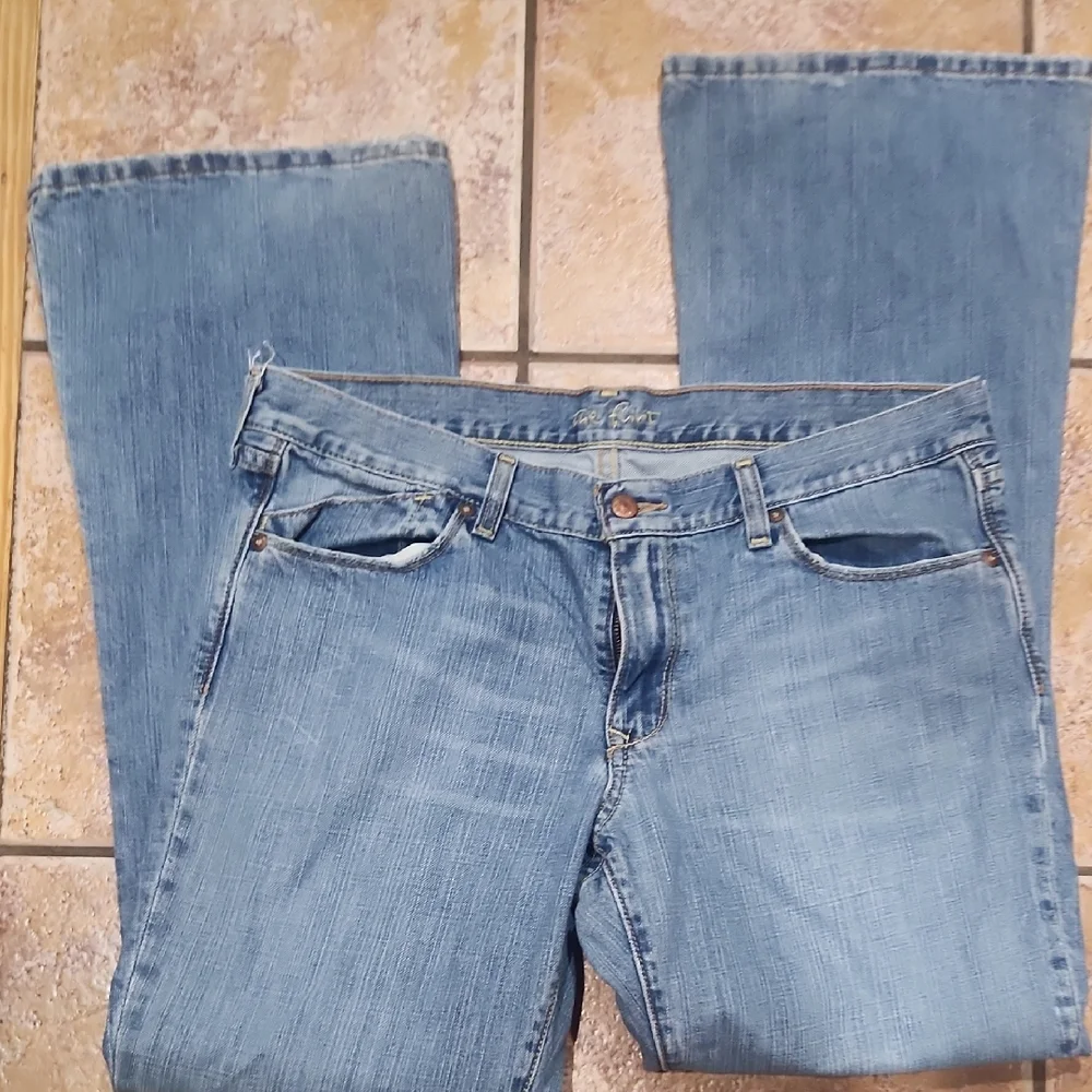 Old Navy The Flirt Bootcut Jeans - Picture 1 of 5